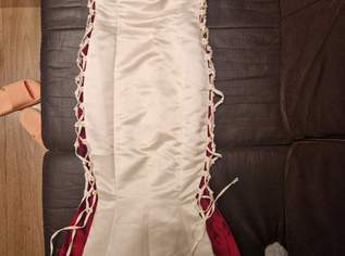 Handgenähtes Abendkleid , 50 €, Kleidung & Schmuck-Damenkleidung in 1100 Favoriten Handgenähtes Abendkleid , 50 €, Kleidung & Schmuck-Damenkleidung in 1100 Favoriten