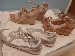 VERSCHIEDENE SCHUHE ZUR AUSWAHL!, 12 €, Kleidung & Schmuck-Damenkleidung in 1210 Floridsdorf VERSCHIEDENE SCHUHE ZUR AUSWAHL!, 12 €, Kleidung & Schmuck-Damenkleidung in 1210 Floridsdorf