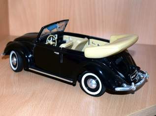 Maisto Modellauto VW Käfer Cabrio 1951 schwarz Maßstab 1:18