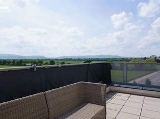 Fantastischer Weitblick in toller Lage - 72,36m² DG-Wohnung mit 37,60m² Dachterrasse und überdachten Parkplatz!, 430000 €, Immobilien-Wohnungen in 2331 Vösendorf
