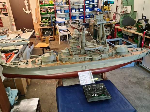 SMS-GORGON-1:50 RC-Modell des Küstenpanzerschiffs in RTR-Ausführung - UNIKAT SMS-GORGON-1:50 RC-Modell des Küstenpanzerschiffs in RTR-Ausführung - UNIKAT