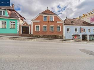 Historisches Wohnhaus mit großzügiger Nutzfläche und privatem Garten im Herzen des Stadtzentrums, 398000 €, Immobilien-Häuser in Niederösterreich Historisches Wohnhaus mit großzügiger Nutzfläche und privatem Garten im Herzen des Stadtzentrums, 398000 €, Immobilien-Häuser in Niederösterreich