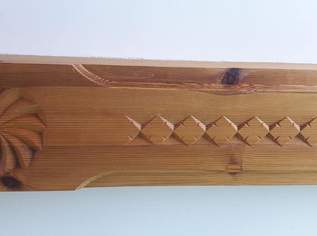 Schnitzerei Holzdecke bestehend aus 2 Bereichen