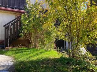 Großes Einfamilienhaus mit Pool und Garten