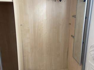Kleiderschrank mit Schwebetüren 