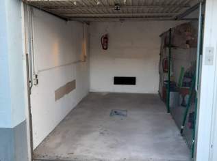 Garage inklusive Abstellplatz