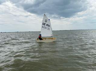 Segelfertiger Optimist für Kinder zu verkaufen Segelfertiger Optimist für Kinder zu verkaufen