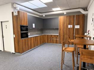 Der perfekte Standort für Ihre ersten großen Schritte, 239.05 €, Immobilien-Gewerbeobjekte in 4063 Hörsching Der perfekte Standort für Ihre ersten großen Schritte, 239.05 €, Immobilien-Gewerbeobjekte in 4063 Hörsching
