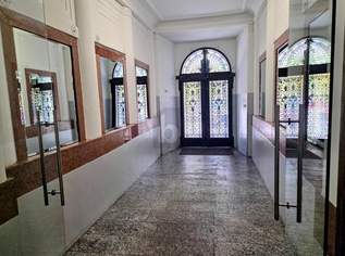 TRAUMHAFTE ALTBAUWOHNUNG MIT BALKON - MODERN & VOLLRENOVIERT, 385000 €, Immobilien-Wohnungen in 8020 