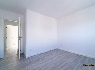 Sanierungsobjekt: Ehemalige Arztpraxis mit Entwicklungspotenzial, 316000 €, Immobilien-Gewerbeobjekte in 8041 