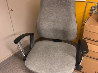 Bürostuhl, 50 €, Haus, Bau, Garten-Möbel & Sanitär in 6600 Marktgemeinde Reutte