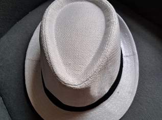 MEIN HUT DER HAT DREI ECKEN........, 12 €, Kleidung & Schmuck-Herrenkleidung in 1200 Brigittenau