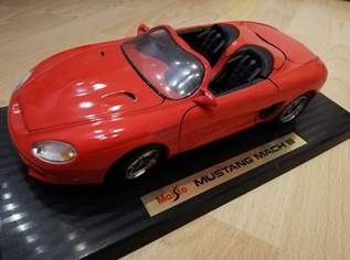 Modelauto - Mustang MACH III