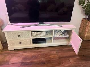 TV-Element Im Vintage/ Boho-stil