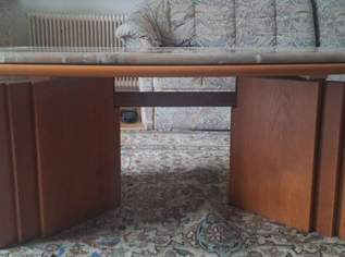 Stabiler Tisch, 70 €, Haus, Bau, Garten-Möbel & Sanitär in 6800 Stadt Feldkirch Stabiler Tisch, 70 €, Haus, Bau, Garten-Möbel & Sanitär in 6800 Stadt Feldkirch