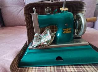 Kinder Nähmaschine , 90 €, Marktplatz-Sammlungen & Haushaltsauflösungen in 8750 Judenburg Kinder Nähmaschine , 90 €, Marktplatz-Sammlungen & Haushaltsauflösungen in 8750 Judenburg