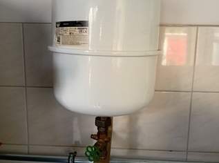 ausgleichs behälter, 25 €, Haus, Bau, Garten-Möbel & Sanitär in 2211 Pillichsdorf