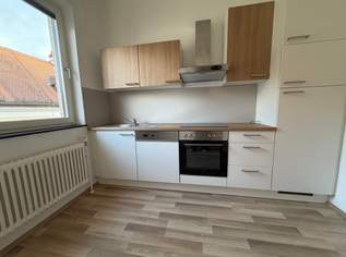 renovierte Single- Wohnung im Zentrum zu vermieten, 620.85 €, Immobilien-Wohnungen in 7000 Eisenstadt