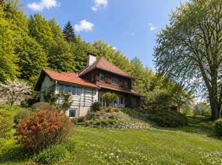 Velden am Wörthersee - Rückzugsort am Waldrand: charmantes Zweifamilienhaus in sonniger Aussichtslage, 596000 €, Immobilien-Häuser in 9220 Oberjeserz