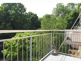 Zimmer mit Balkon in Grünruhelage, 500 €, Immobilien-Kleinobjekte & WGs in 1180 Währing