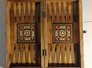Holz Backgammon mit allen Figuren/ Würfel, 40 €, Marktplatz-Spiele, Bastelmaterial & Modellbau in 1030 Landstraße