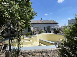 Viel Raum zum Leben – flexibel nutzbares Wohnimmobilie mit Gartenhaus, Pool und Garage in Kittsee, 0 €, Immobilien-Häuser in 2421 Kittsee Viel Raum zum Leben – flexibel nutzbares Wohnimmobilie mit Gartenhaus, Pool und Garage in Kittsee, 0 €, Immobilien-Häuser in 2421 Kittsee