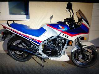 Honda VF 500 F "RETRO" Bj. 1985, 3300 €, Auto & Fahrrad-Motorräder in 2500 Gemeinde Baden