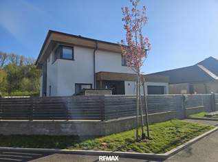 Lichtdurchflutetes Haus mit viel Platz!, 595000 €, Immobilien-Häuser in 2136 Gemeinde Laa an der Thaya