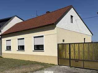 Charmantes Landhaus mit Nebengebäuden und großen Garten, 199999 €, Immobilien-Häuser in 2424 Zurndorf