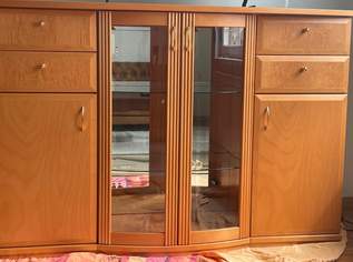 (Vitrinen)schrank / Kommode / Anrichte aus Birke mit Beleuchtung - top Zustand!, 199 €, Haus, Bau, Garten-Möbel & Sanitär in 1030 Landstraße