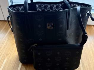 Original MCM Liz Shopper Small zum Wenden mit Pouch – Schwarz, 449 €, Kleidung & Schmuck-Taschen & Koffer in 5020 Salzburg