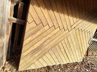 Holzschiebetor für Nebengebäude mit Laufschiene