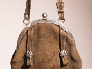 Neue Trachten-Damenhandtasche, Rauhleder, 69 €, Kleidung & Schmuck-Accessoires, Uhren, Schmuck in 1200 Brigittenau