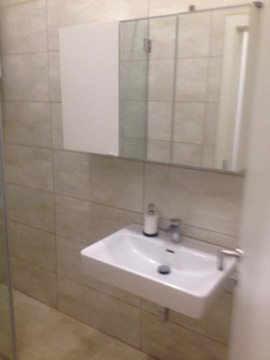 Provisionfrei 2 Zi. 37m² Wohnung direkt auf Favoritenstrasse bei U-bahn Station Provisionfrei 2 Zi. 37m² Wohnung direkt auf Favoritenstrasse bei U-bahn Station