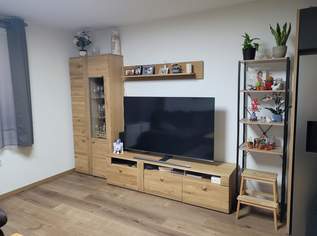 Modernisierte 3-Zimmer-Wohnung mit durchdachtem Grundriss in attraktiver Lage. Modernisierte 3-Zimmer-Wohnung mit durchdachtem Grundriss in attraktiver Lage.