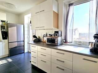 Lichtdurchflutete, große 3-Zimmer-Wohnung mit Balkon und Garage in attraktiver Lage, 267000 €, Immobilien-Wohnungen in Niederösterreich