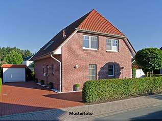 Exklusives Einfamilienhaus mit Terrasse, Pool und Doppelgarage - top gepflegt, 799000 €, Immobilien-Gewerbeobjekte in Niederösterreich