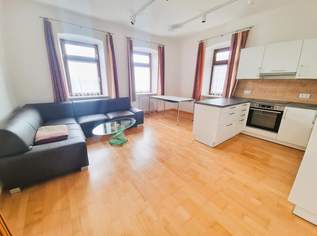 Großzügige 4-Zimmer-Wohnung im Zweiparteienhaus mit Garten und Carport, 1390 €, Immobilien-Wohnungen in 5164 Seeham