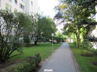 Hofseitige, zentral begehbare Wohnung im 6. Stock in der Webgasse, 1148.5 €, Immobilien-Wohnungen in 1060 Mariahilf