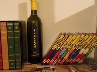 mehr als 300 Bücher mehr als 300 Bücher