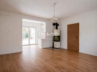 Ihr Familienglück: Renoviertes Haus mit Gartenruhe, Dachterrasse & Ausbaupotenzial, 325000 €, Immobilien-Häuser in 2412 Gemeinde Wolfsthal Ihr Familienglück: Renoviertes Haus mit Gartenruhe, Dachterrasse & Ausbaupotenzial, 325000 €, Immobilien-Häuser in 2412 Gemeinde Wolfsthal