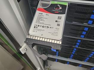 Festplatte 14 TB