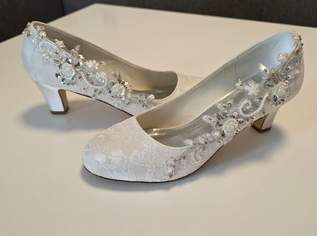 Brautschuh Größe 41, 55 €, Kleidung & Schmuck-Damenkleidung in 4550 Kremsmünster