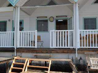 Das Leben genießen - direkt am Wasser! Badehaus mit Seezugang und Bootsanlegestelle!, 540 €, Immobilien-Häuser in 7100 Gemeinde Neusiedl am See Das Leben genießen - direkt am Wasser! Badehaus mit Seezugang und Bootsanlegestelle!, 540 €, Immobilien-Häuser in 7100 Gemeinde Neusiedl am See