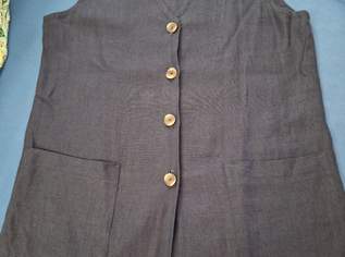 Blaues ärmelloses Jackerl dunkelblau gr 46 xl, 2 €, Kleidung & Schmuck-Damenkleidung in 8120 Peggau