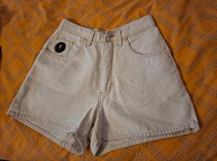 Trussardi Jeanshorts Gr. 27, 40 €, Kleidung & Schmuck-Damenkleidung in 1160 Ottakring