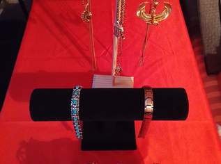 SCHMUCK SCHÖN VERSTAUEN !!, 3 €, Kleidung & Schmuck-Accessoires, Uhren, Schmuck in 1200 Brigittenau SCHMUCK SCHÖN VERSTAUEN !!, 3 €, Kleidung & Schmuck-Accessoires, Uhren, Schmuck in 1200 Brigittenau