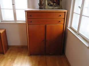 Parador Schlafzimmer Echtholzfurnier Kirschbaum, Bett mit Lattenrost und 2 Matratzen, Kleiderschrank, Sideboard, 2 Nachttische, Schrank, 2000 €, Haus, Bau, Garten-Möbel & Sanitär in Deutschland