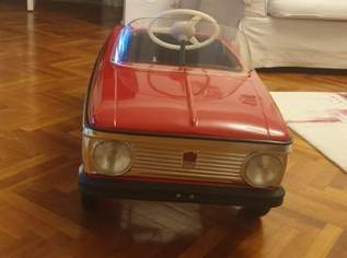 Moskwitsch Tretfahrzeug Neuwertig , 550 €, Kindersachen-Spielzeug in 1010 Innere Stadt