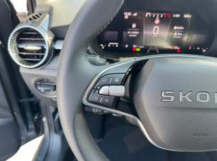 Fabia Drive Plus 1.0 TSI DSG 2ZKlim Kam ACC 2..., 26425 €, Auto & Fahrrad-Autos in 6060 Stadt Hall in Tirol Fabia Drive Plus 1.0 TSI DSG 2ZKlim Kam ACC 2..., 26425 €, Auto & Fahrrad-Autos in 6060 Stadt Hall in Tirol